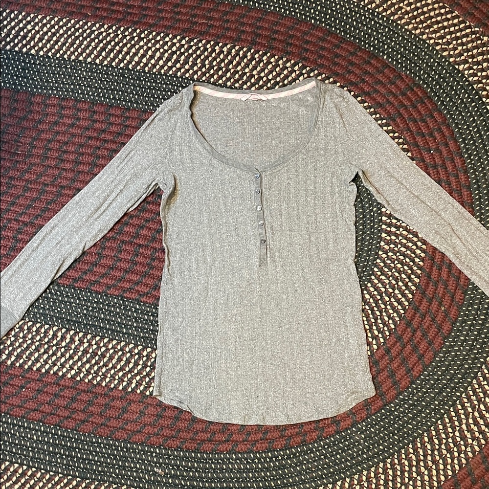 Victoria’s Secret Gray Long Sleeve Y2K Fitted Shirt Size‎ Medium Long